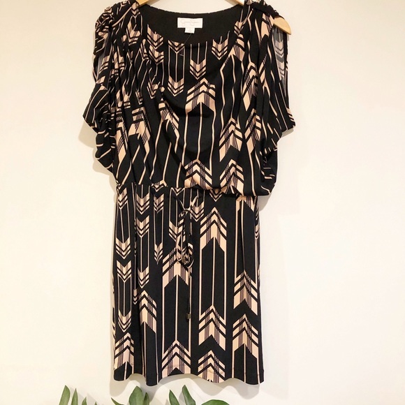Jessica Simpson Dresses & Skirts - 🌷Jessica Simpson black minidress with pink arrows